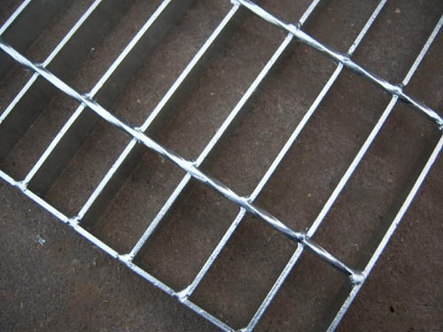 Hot galvanized steel grating